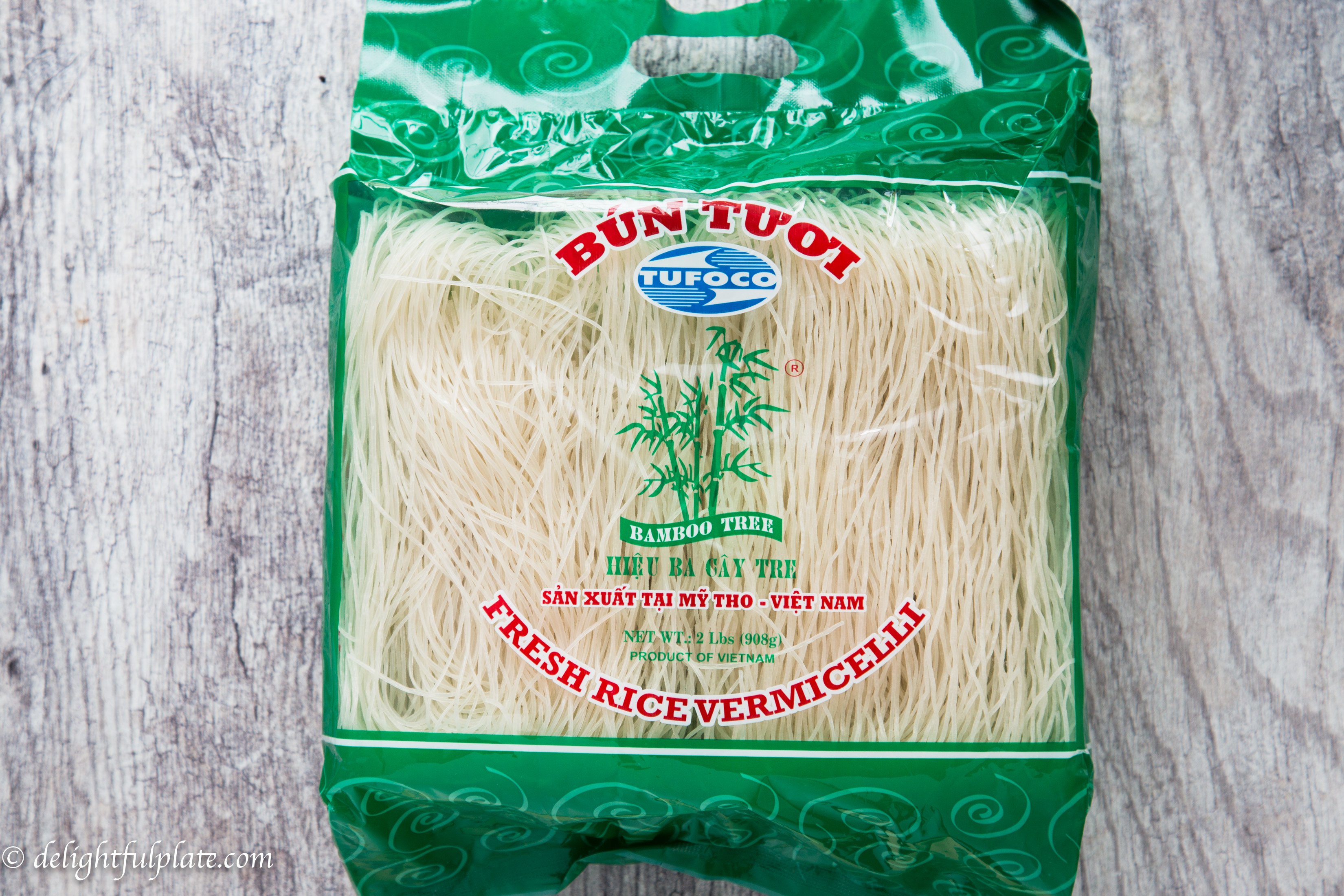 Bamboo tree (Ba Cay Tre) vermicelli noodle brand.