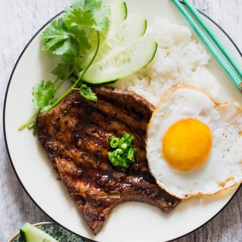 These grilled pork chops are full of sweet and savory flavors and infused with lemongrass fragrance. This is one of the easiest Vietnamese restaurant dishes to make at home.