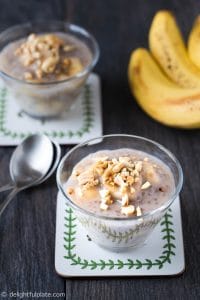 Banana Tapioca Pudding (Che Chuoi) is a Southern Vietnamese dessert which features creamy coconut soup, fruity scent of bananas, and slightly chewy tapioca pearls. This dessert is delicious, easy and dairy-free.
