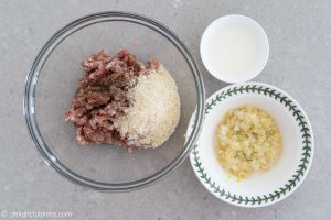 Ingredients for Vietnamese meatballs (xiu mai)