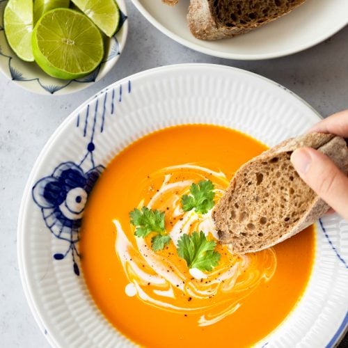 This lemongrass pumpkin soup with coconut milk is super easy to whip up. You can make it on the stovetop or with a pressure cooker. With a few slices of crusty bread, this healthy vegan soup is great as an appetizer, light lunch or supper.
