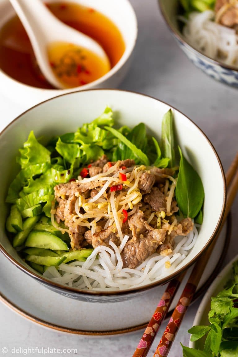 Vietnamese Lemongrass Pork Noodle Salad (Bun Thit Xao) - Delightful Plate