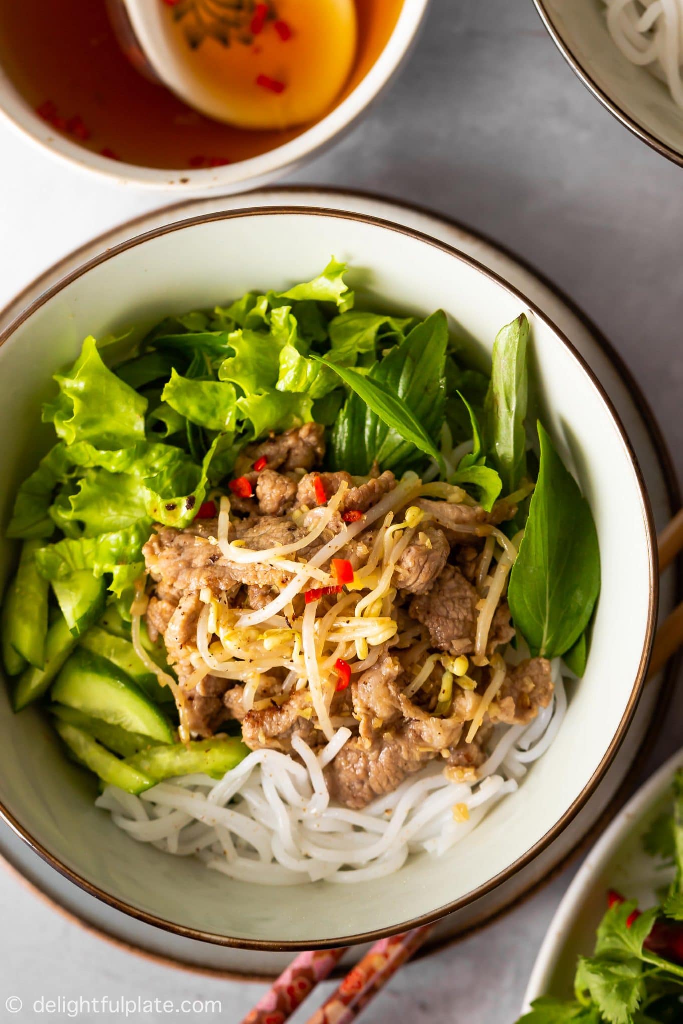 Vietnamese Lemongrass Pork Noodle Salad (Bun Thit Xao) - Delightful Plate