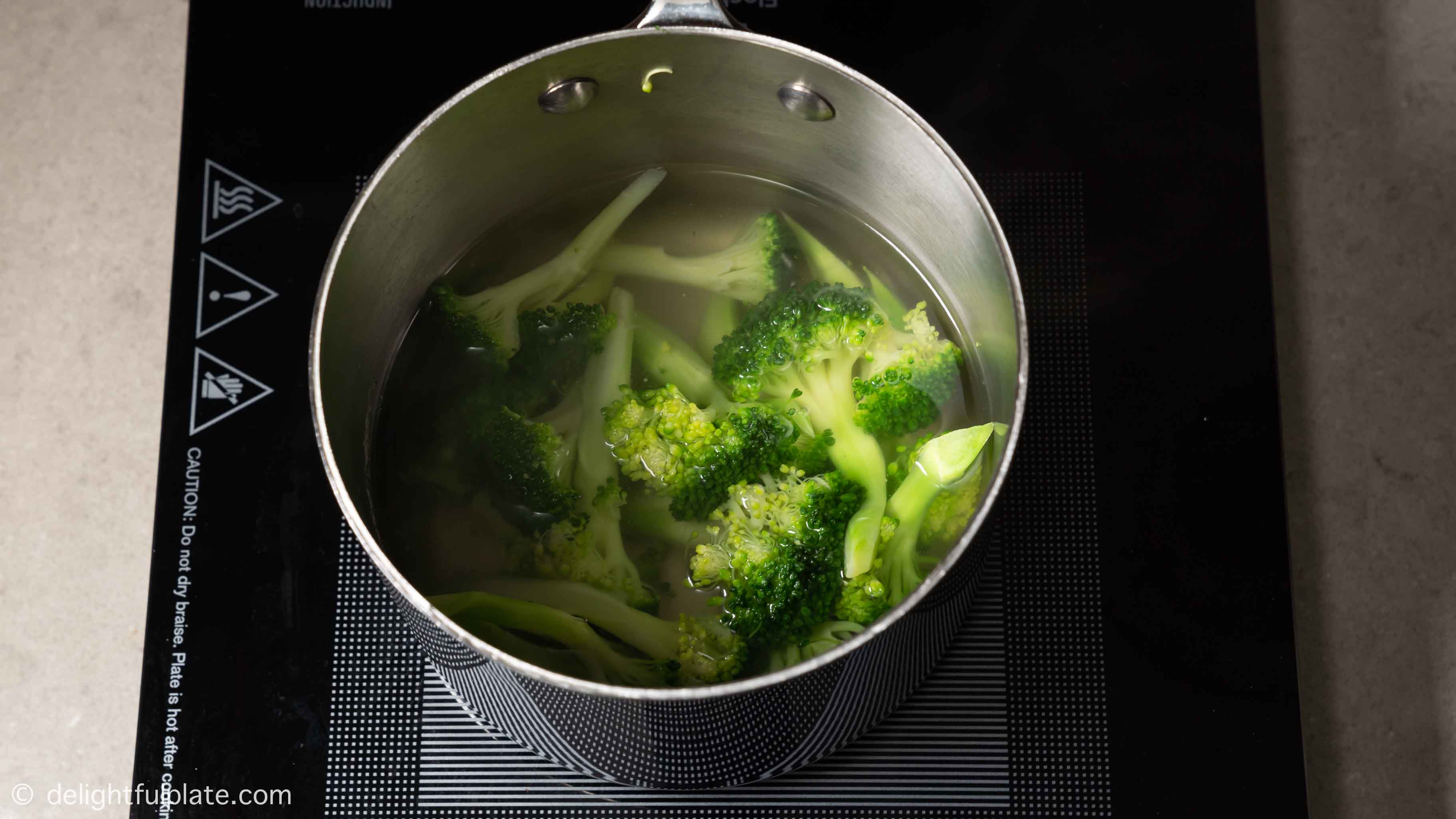 blanching broccoli in a pot
